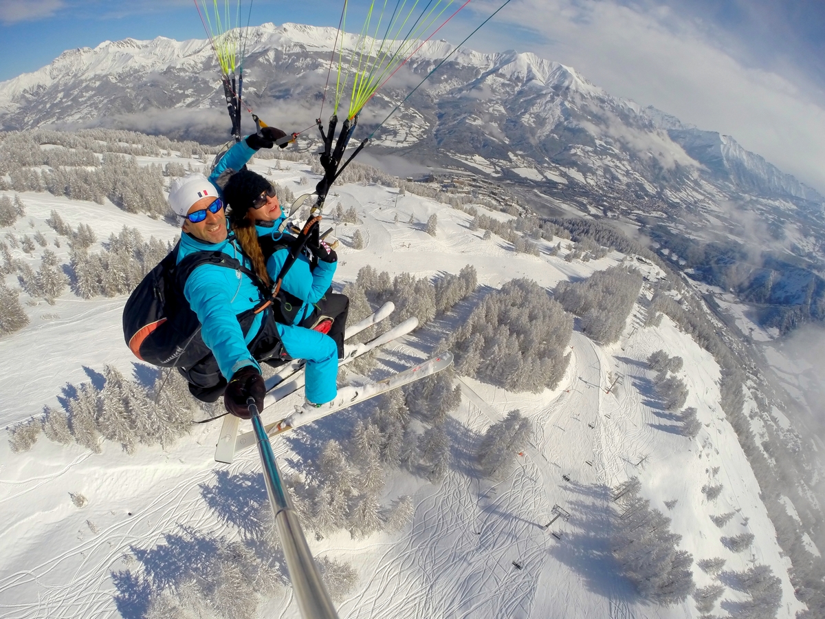 {"fr":"Baptême de parapente","en":"paragliding baptism"}